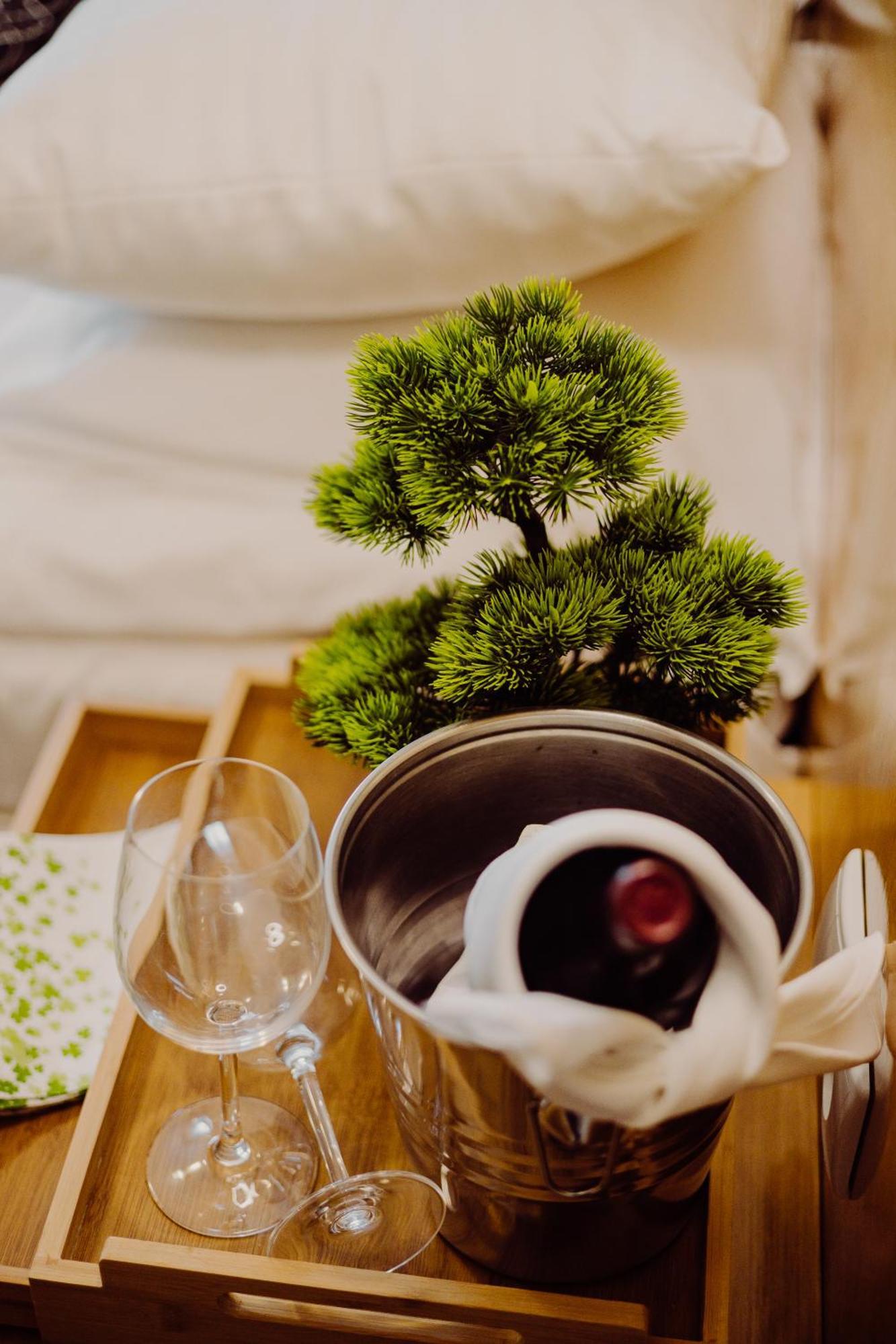 Hotel Bonsai Niemcza Extérieur photo