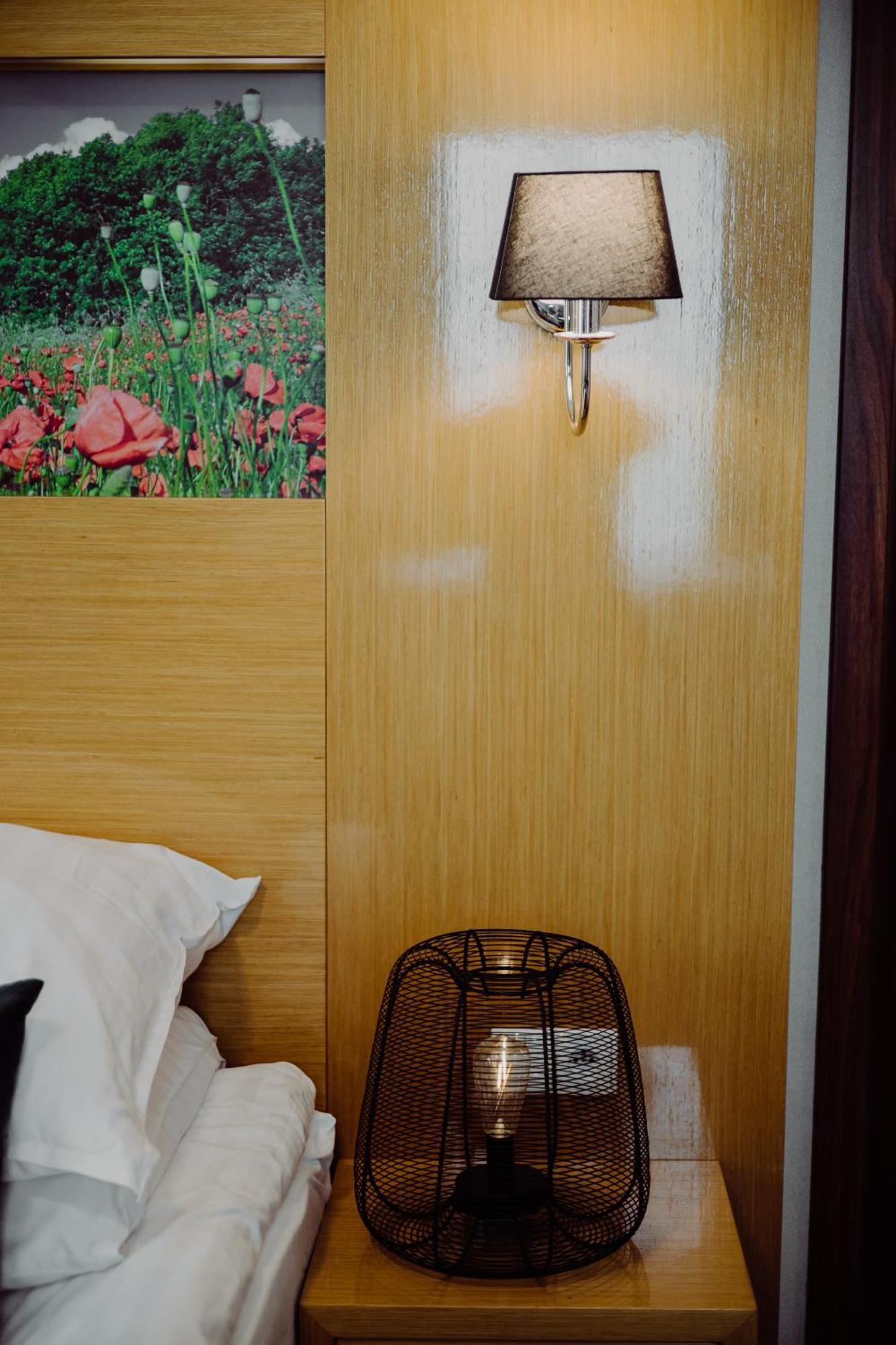 Hotel Bonsai Niemcza Extérieur photo